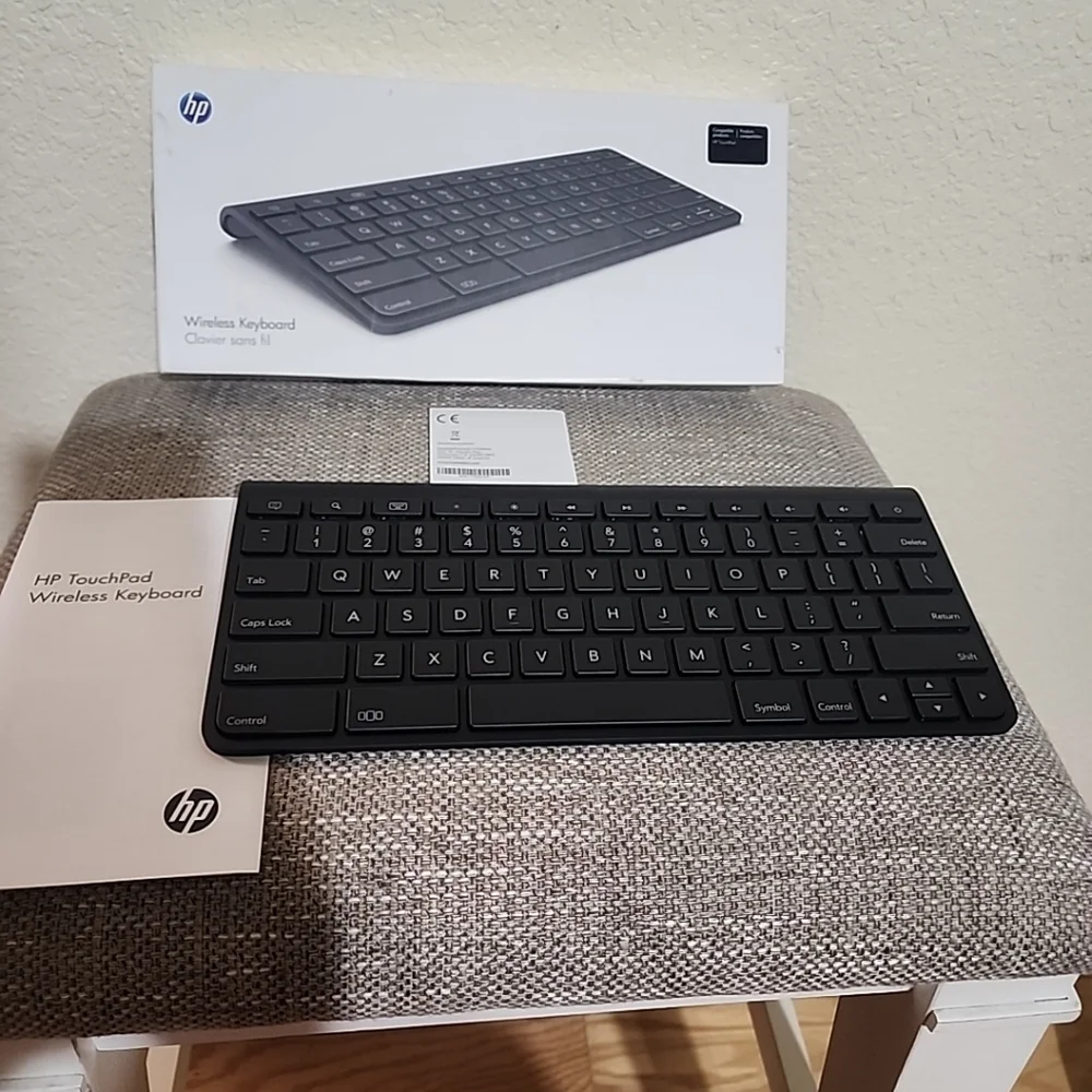 HP Touchpad Wireless Bluetooth Keyboard FB344AA#AC3 Black